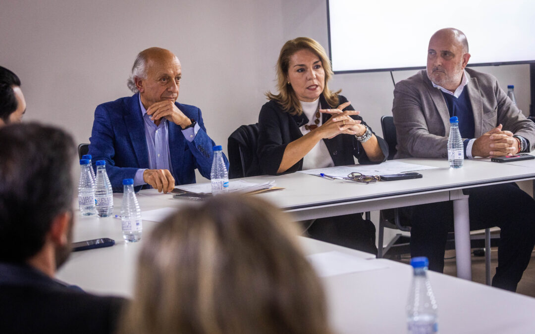 Los promotores denuncian el bloqueo burocrático energético en el Consell que impide entregar viviendas acabadas